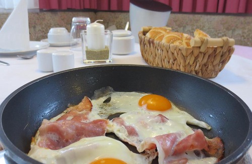 Lech am Arlberg Bed & Breakfast | Pension Churlis