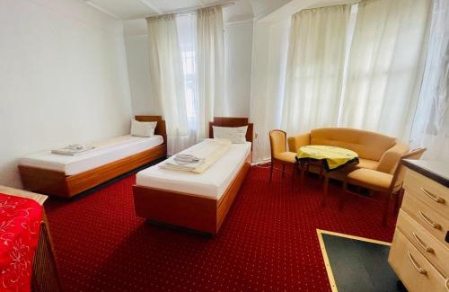 Lechhausen-Ost Hotel | Pension De Lux Augsburg