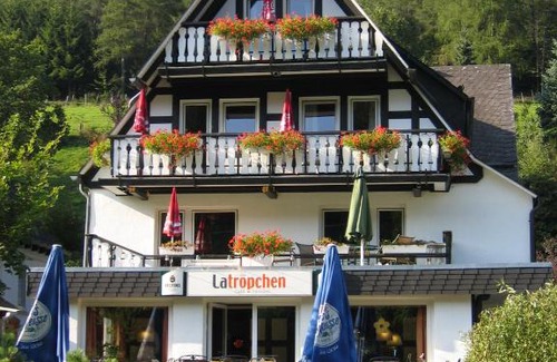 Schmallenberg House | Pension & Ferienhaus Latröpchen