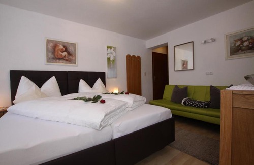 Oetz Bed & Breakfast | Pension Garni Gerhard