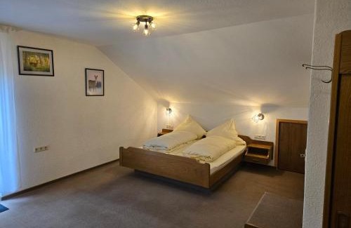 Herrischried House | Pension Hauber - Rehbergblick mit Balkon
