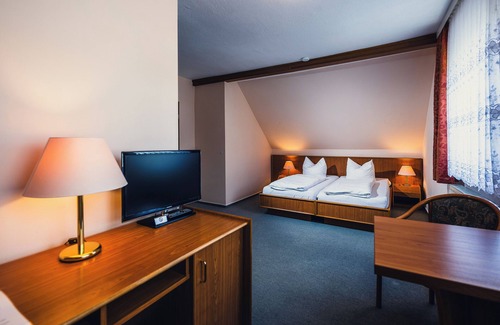 Piesteritz Hotel | Pension Heinrich Heine