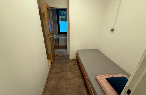 Osterholz-Scharmbeck House | Pension Kalifornia Zimmer 9 Doppelzimmer für 2 Personen in Osterholz-Scharmbeck