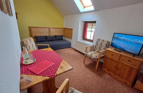 Salomonsborn House | Pension Kronenburghof