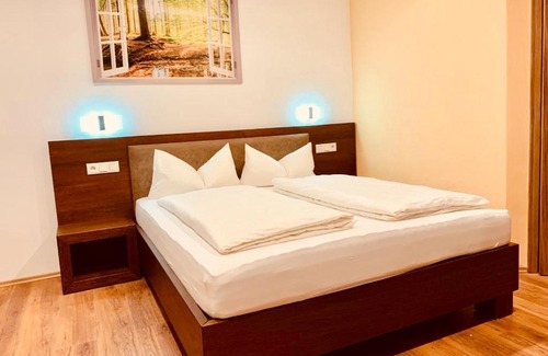 Giebelstadt Bed & Breakfast | Pension Leona