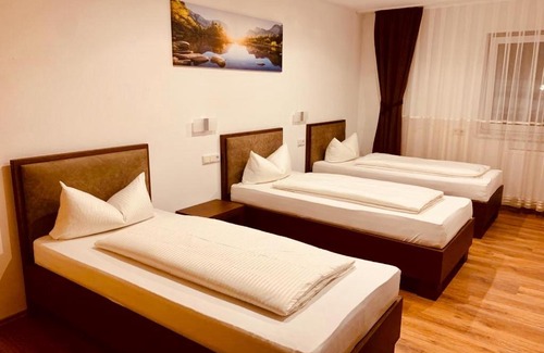 Giebelstadt Bed & Breakfast | Pension Leona