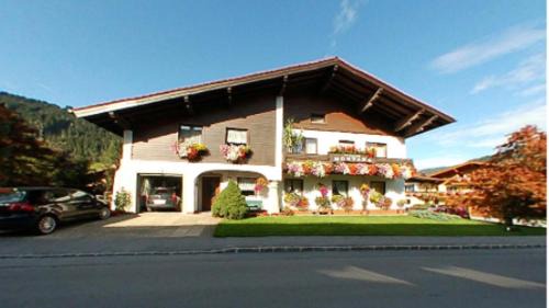 Wagrain Bed & Breakfast | Pension Montana