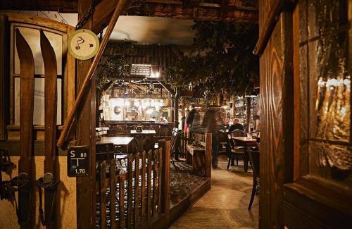 Sangerhausen House | Pension Rüssel-Pub