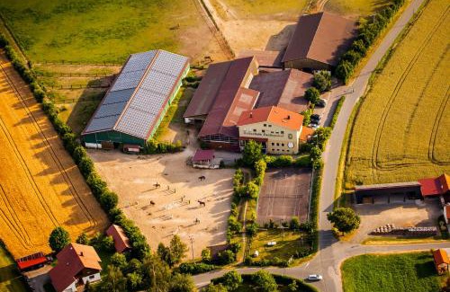Seebarn House | Pension & Reitschule Fuchsenhof