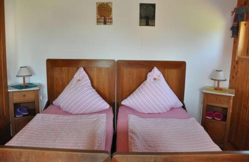 Herdwangen Schoenach House | Pension Schwalbennest