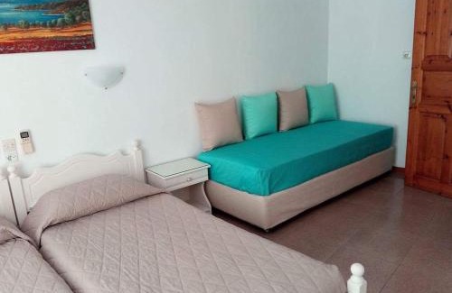 Skiathos Hotel | Pension Ververi