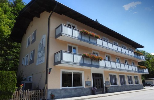 Pfarrwerfen House | Pension Vocario