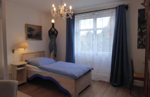 Weil am Rhein House | Pension Zur Rose