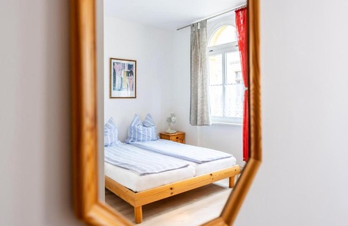 Freyburg House | Pension Zur Sektkellerei