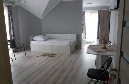 Hereclean Bed & Breakfast | Pensiunea agroturistica Primavara