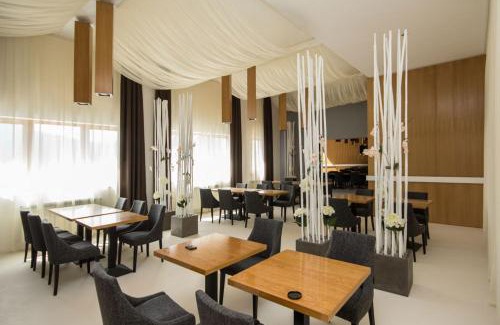Poieni Hotel | Pensiunea Art 1000