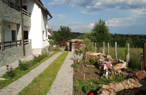 Novaci House | Pensiunea Bogdan