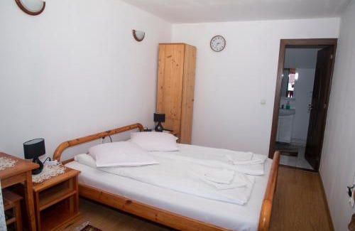 Budesti House | Pensiunea Bontos