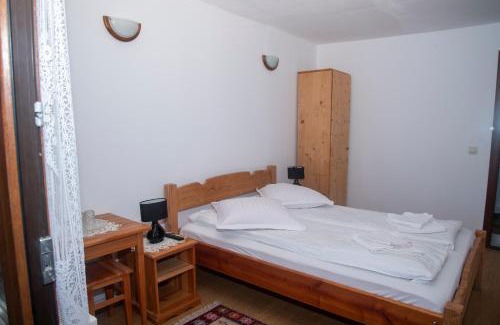 Budesti House | Pensiunea Bontos