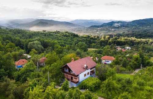 Pausesti-Maglasi Villa | Pensiunea Erik Olanesti