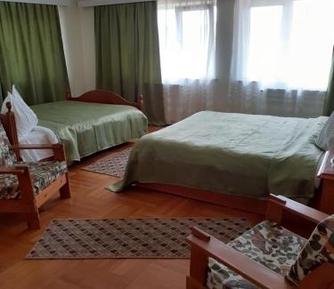Sinaia House | Pensiunea Floare de Colt