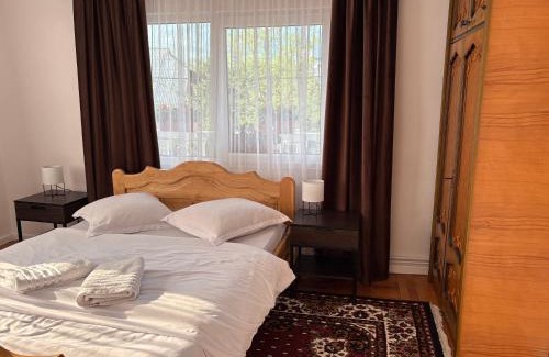 Sant House | Pensiunea Grapini