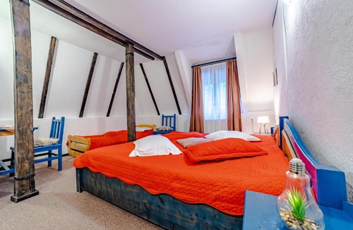 Moieciu House | Pensiunea Hanul Oierului