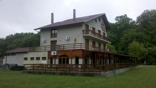 Hidiselu de Sus Hotel | Pensiunea Larysse
