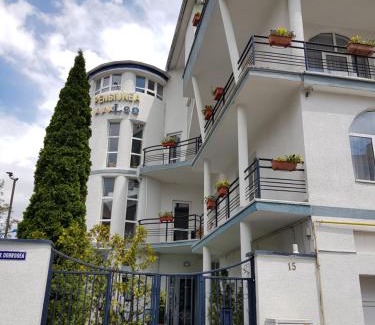 Centrul Nou House | Pensiunea Leo