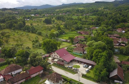 Polovragi House | Pensiunea Minodora