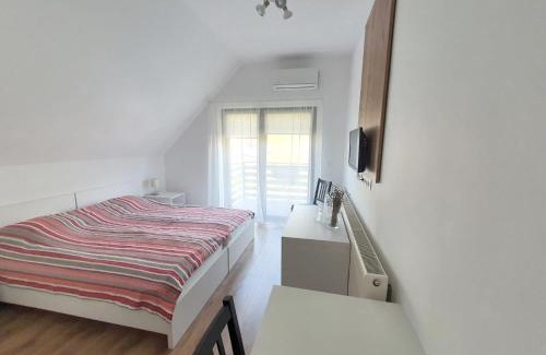 Livezeni Bed & Breakfast | Pensiunea Nossa Panzió