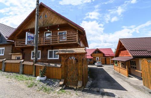 Budesti House | Pensiunea Poienita