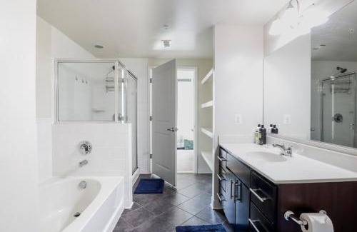 Aurora Highlands Apartment | Pentagon Luxe Apartments Arlington - Near DC
