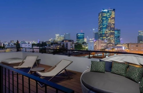 Tel Aviv Apartment | Penthouse 3BR near Rothschild bd. by HolyGuest