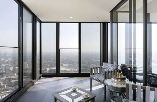 Vauxhall Apartment | Penthouse 4B London Luxury Viewing Thames -1 of 2-