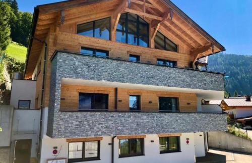 Alpendorf Apartment | Penthouse Alpendorf