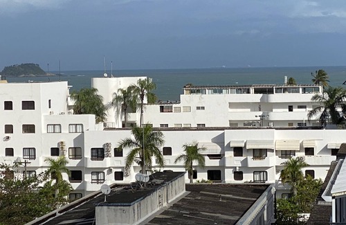 Jardim Vitoria Apartment | Penthouse apartment 200 meters from the beach overlooking the sea.