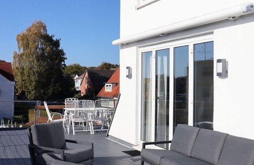 Sierksdorf Apartment | Penthouse apartment with sea view, terrace, luxury bathroom - 50 meters to the beach - SIAN1