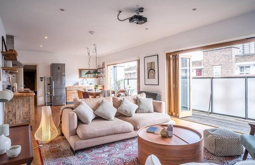 Whitechapel Apartment | Penthouse at The Old Tea Factory