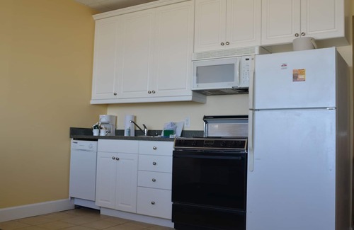 Ocean Drive Condo | Penthouse Beach/Ocean Front Unit, 2 Pools, 1mi walk to dwtn/shops