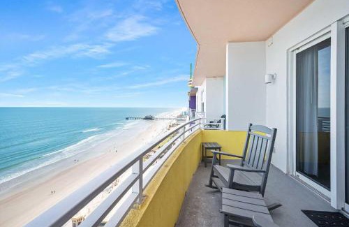 Brush - Stewarts House | Penthouse Beach Villa Ocean Walk Resort Daytona