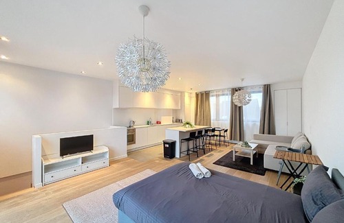 Etterbeek Apartment | Penthouse Cinquantenaire