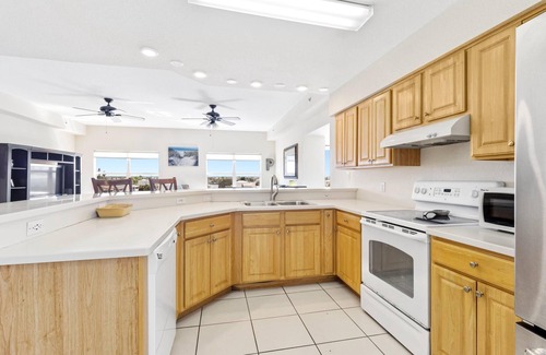 Madeira Beach Condo | Penthouse condo with amazing views! Private 1000 sf balcony