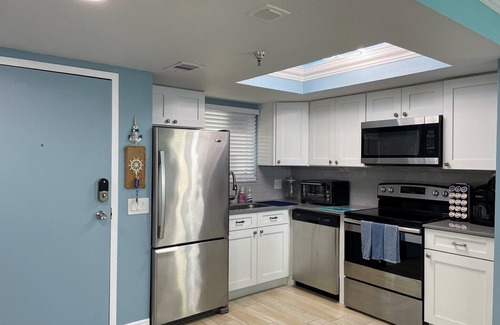 Hudson Condo | Penthouse condo with 800 ft.² private rooftop patio