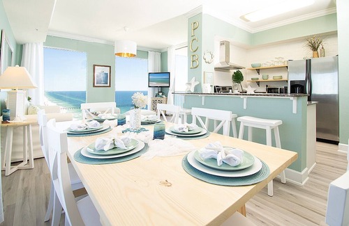 Panama City Beach Condo | Penthouse Corner Beachfront BIG VIEWS Sleeps 5 King bunks FREE Beach Chairs Pool