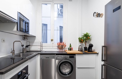 Malasana Apartment | PENTHOUSE deluxe GRANVIA, by MONARO*