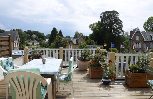 Saint-Jean-le-Thomas Apartment | PENTHOUSE APARTMENT 2MIN FROM MONT SAINT MICHEL BAY