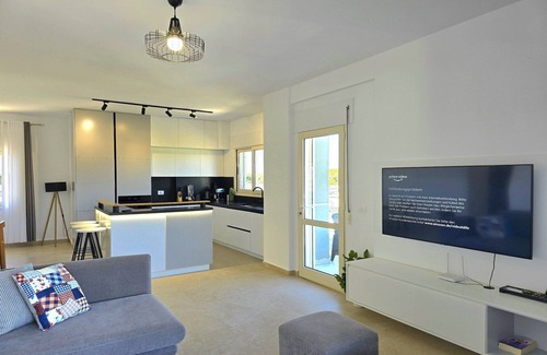 Ishem Apartment | Penthouse in Alps near Ski Slope