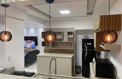 Jardim Vitoria Apartment | Penthouse in Guarujá, 200 meters from the beach and overlooking the sea.