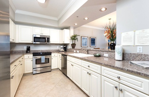 Fort Walton Beach Condo | Penthouse-Lazy River-Private Hot Tub-Amazing Views-Free Beach Service Set-up
